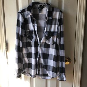 B&W plaid long sleeve